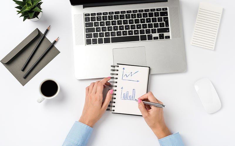 jak-wybrac-platforme-do-swojego-ecommerce-min